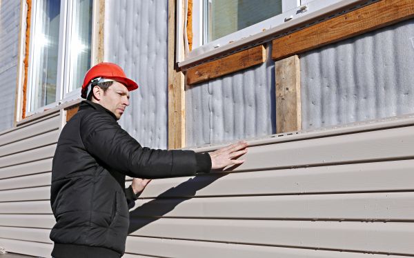 Cost of Vinyl Cladding Repair in Lebanon