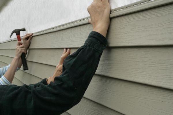 Cost of Insulated Siding Installation in Lebanon