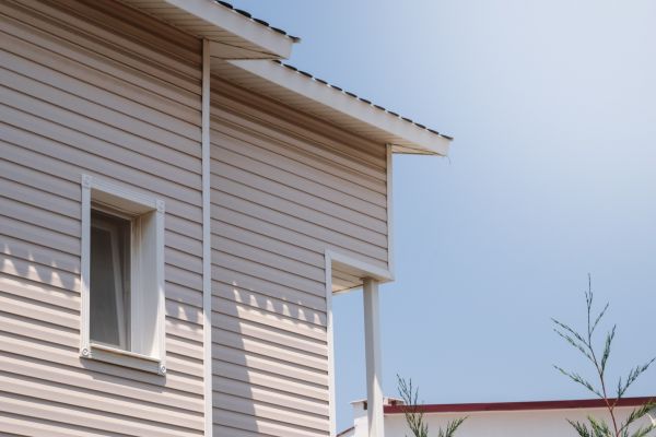 Cost of Vinyl Siding Hole Repair in Lebanon